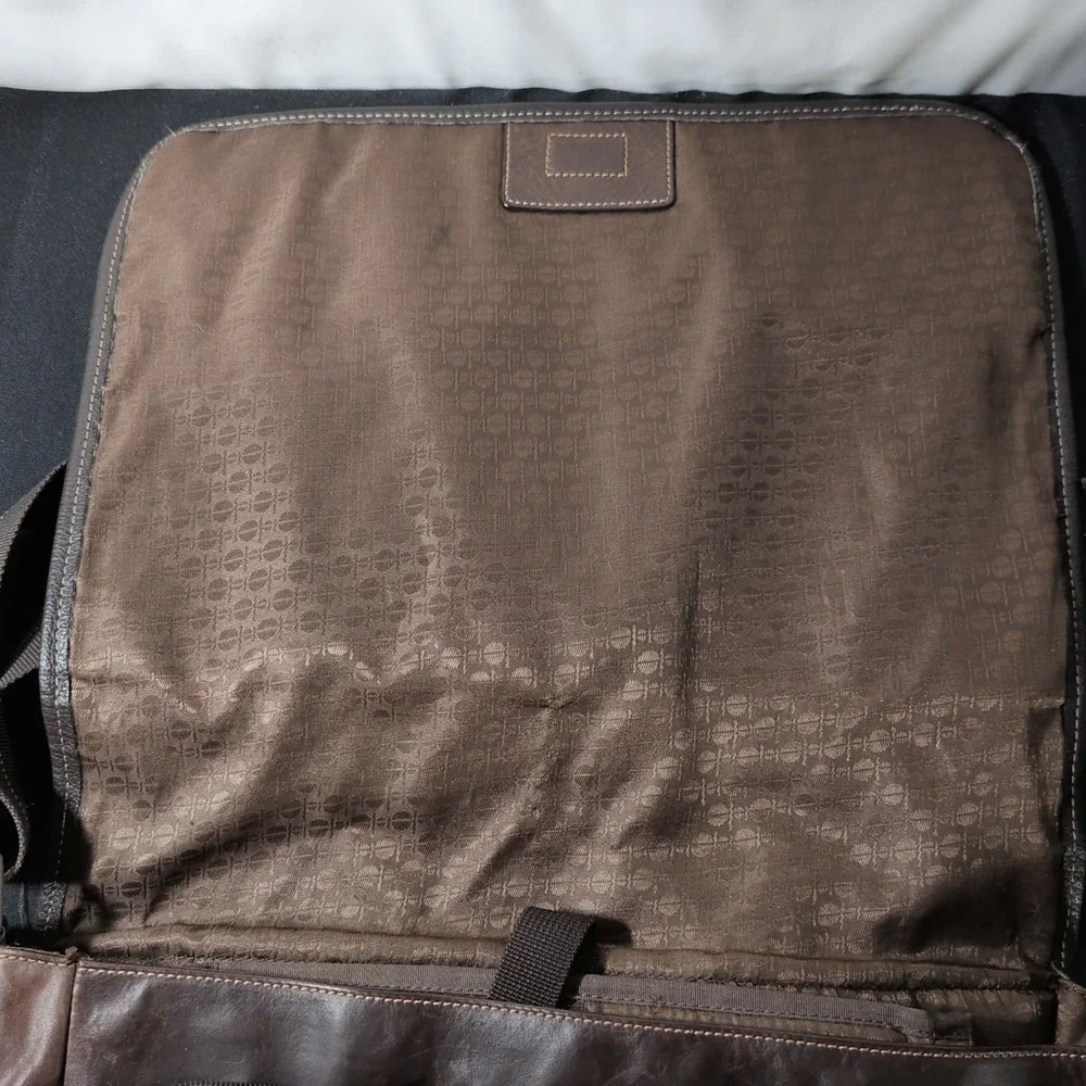Perry Ellis genuine brown